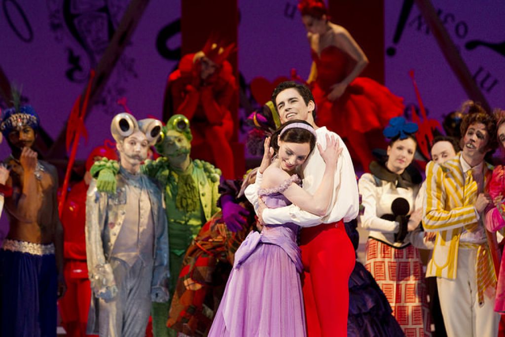 Il balletto 'Le avventure di Alice